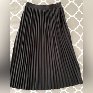 NWOT Pull & Bear midi skirt size S